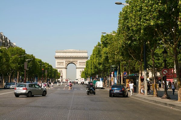 Découvrez l'art de la conciergerie à salon de provence pour des séjours sereins